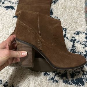 Size 7 dolce vita brown suede boots